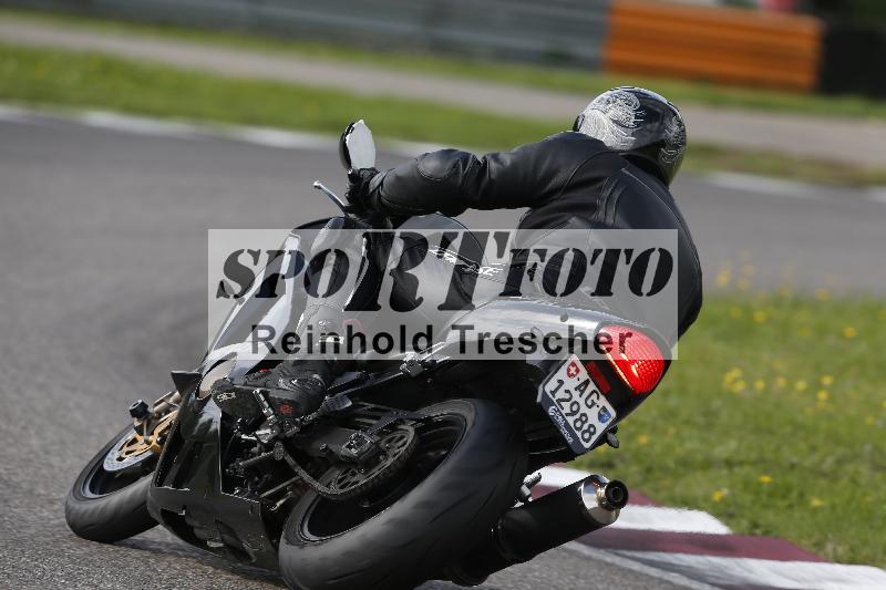 /53 16.09.2025 Track Day Domi Aegerter ADR/Gruppe gruen/44